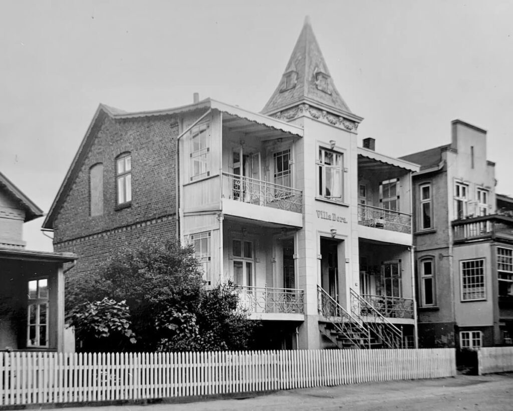 historisches Bild der Villa Dora